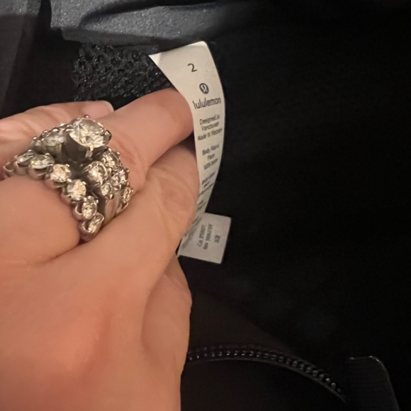 ❤️SOLD❤️Lululemon sleet street rare sold out vest - Picture 10 of 10